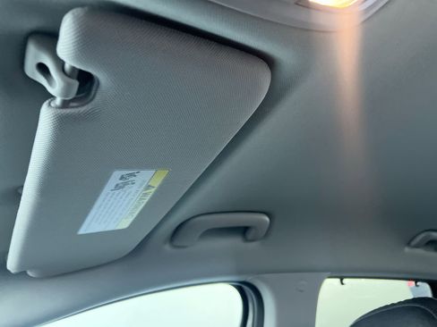 Used 2020 Hyundai Santa Fe SEL w/ Convenience Package image 19