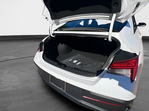 Certified 2025 Hyundai Elantra Blue image 17
