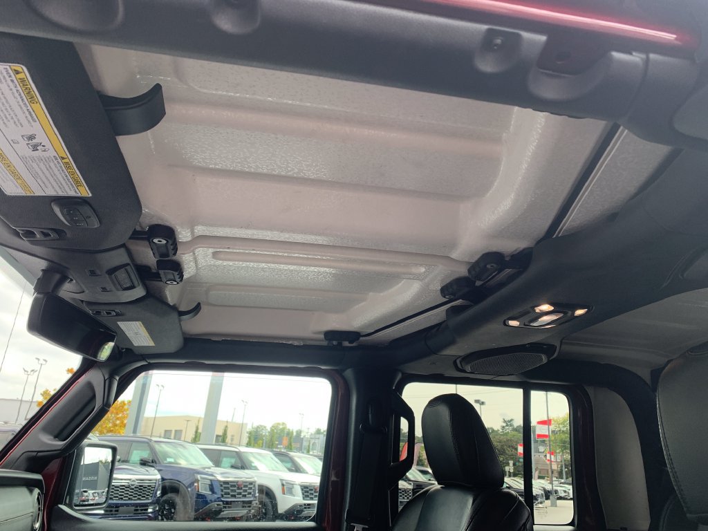 Used 2021 Jeep Gladiator Overland AWD/4WD image 16