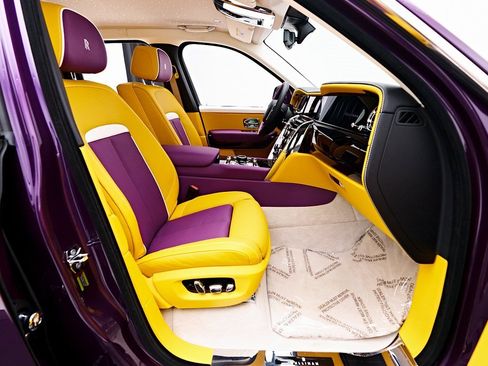 Used 2025 Rolls-Royce Cullinan image 27