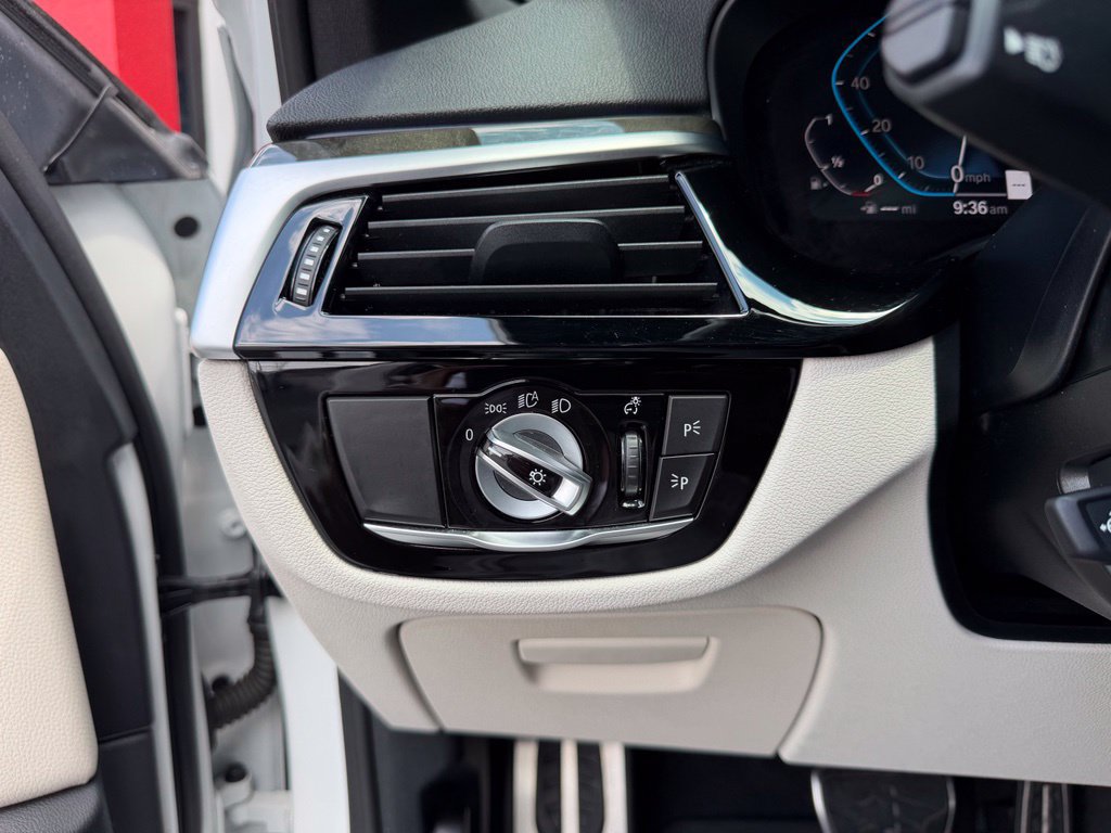 Used 2023 BMW 540i w/ M Sport Package RWD image 14