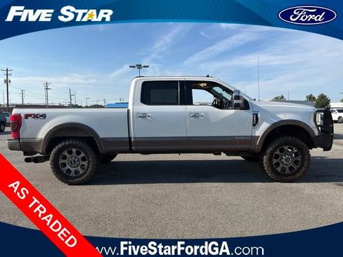 Used 2020 Ford F250 Lariat w/ Lariat Ultimate Package AWD/4WD image 2