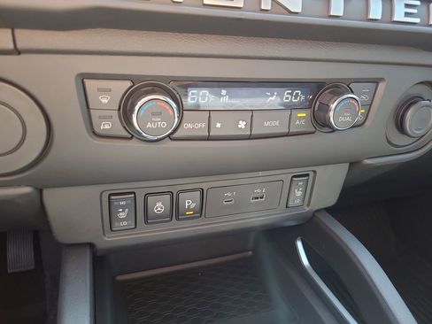 Certified 2025 Nissan Frontier SV w/ SV Convenience Package image 22