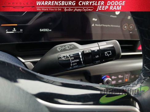 Used 2025 Kia Carnival SX Prestige image 19