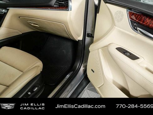 Used 2019 Cadillac XT5 Luxury image 26