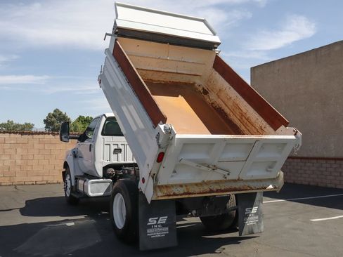 Used 2021 Ford F650 2WD Regular Cab Super Duty image 8