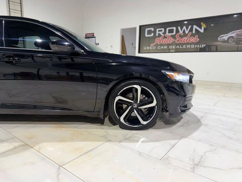 Used 2018 Honda Accord Sport image 5