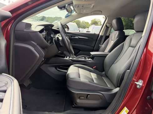 Certified 2023 Buick Envision Essence AWD/4WD image 9