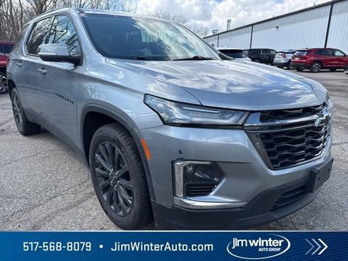 Used 2023 Chevrolet Traverse RS image 1