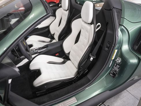 Used 2024 Ferrari 296 GTS image 28