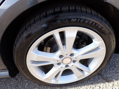 Used 2012 Mercedes-Benz E 350 4MATIC Sedan image 7