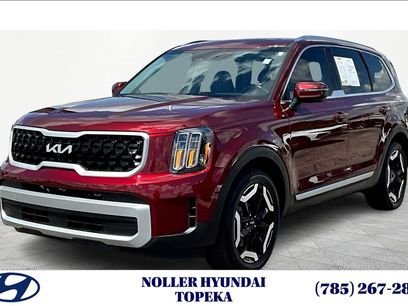 Used 2024 Kia Telluride EX w/ EX Captain's Chair Package