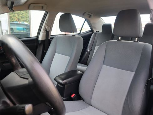 Used 2017 Toyota Corolla L FWD image 44