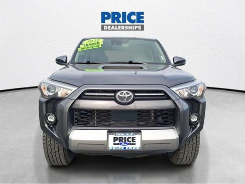 Used 2021 Toyota 4Runner TRD Off-Road Premium w/ Moonroof Package AWD/4WD image 4