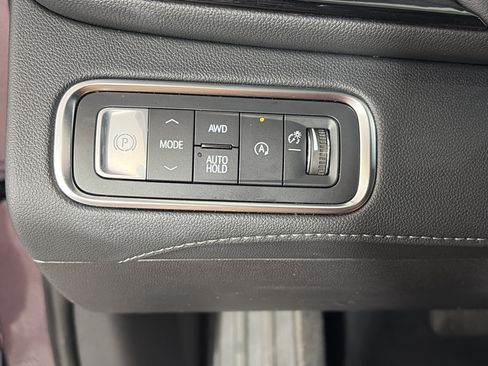Used 2026 Buick Enclave Avenir w/ Super Cruise Package AWD/4WD image 32