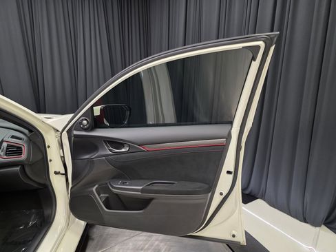Used 2017 Honda Civic Type R image 33