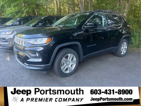 Used 2022 Jeep Compass Latitude w/ Convenience Group AWD/4WD image 1