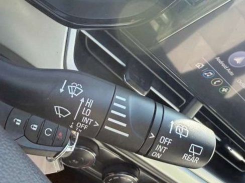 Used 2024 Chevrolet Trax RS image 23