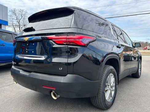 Used 2023 Chevrolet Traverse LT image 11