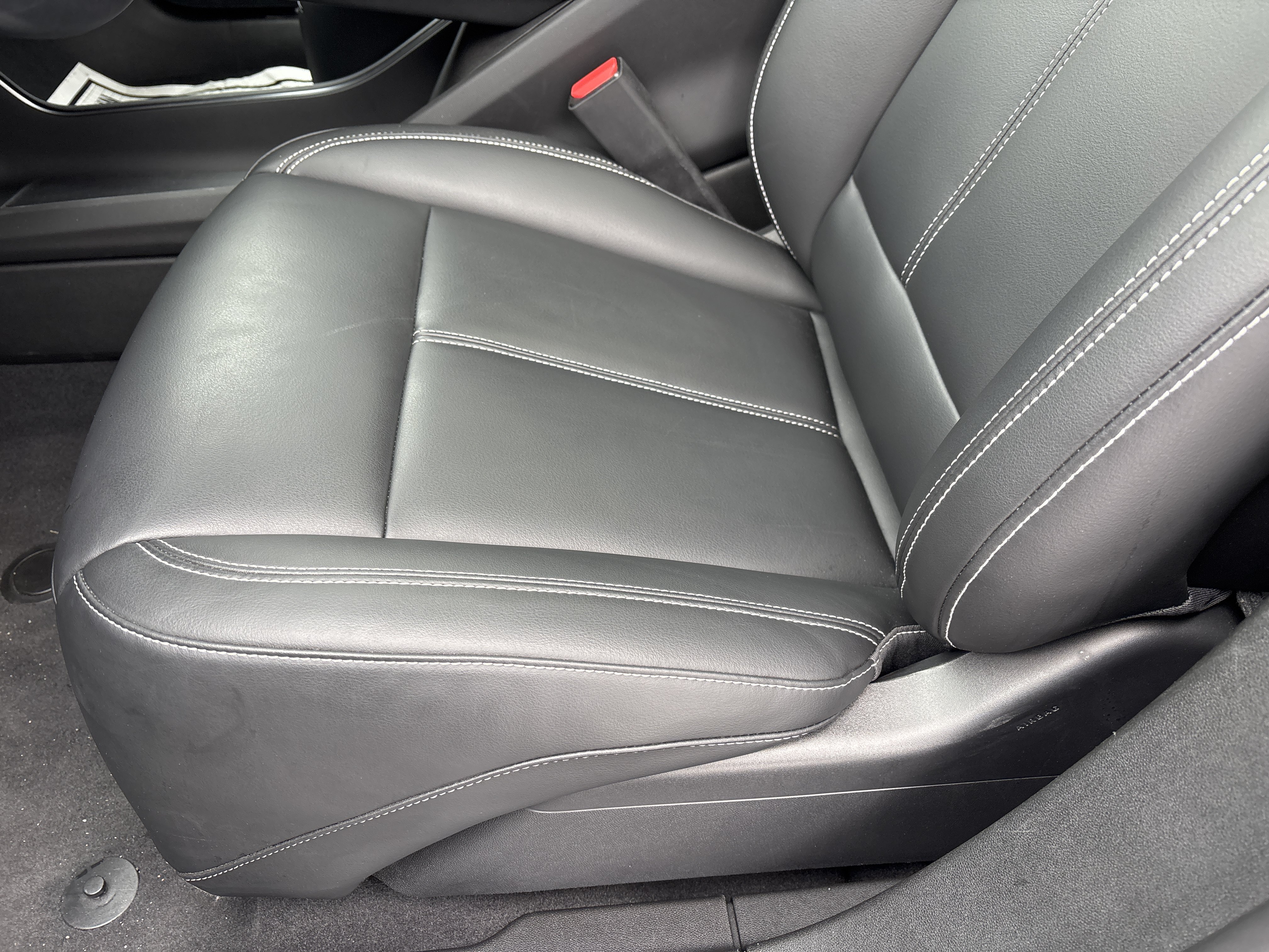 Used 2024 Cadillac Lyriq Tech RWD image 27