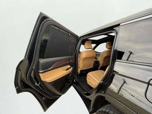 Used 2021 Jeep Grand Cherokee L Summit w/ Advanced Protech Group IV image 13