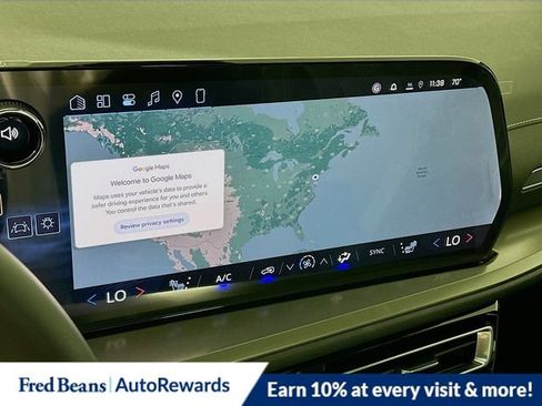New 2026 Chevrolet Traverse LT w/ Sun and Wheel Package AWD/4WD image 10