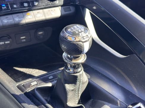 Used 2022 Hyundai Elantra N Base image 35