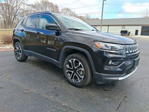 Used 2022 Jeep Compass Limited image 7