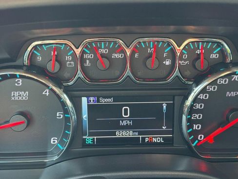 Used 2018 Chevrolet Silverado 1500 LT w/ All Star Edition AWD/4WD image 22