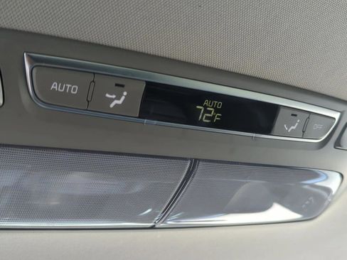 Used 2023 Kia Telluride S AWD/4WD image 17
