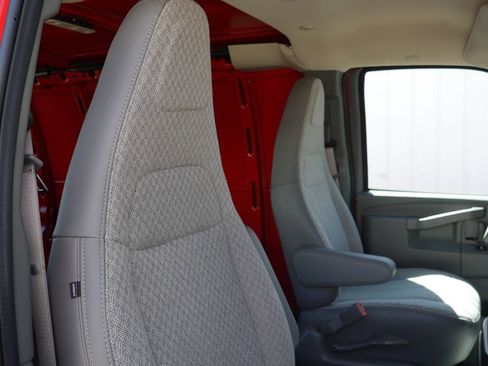 New 2026 Chevrolet Express 2500 RWD image 18