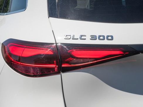 Certified 2025 Mercedes-Benz GLC 300 4MATIC w/ Driver Assistance Package image 7