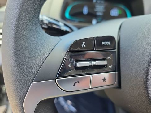 New 2025 Hyundai Elantra Blue image 18