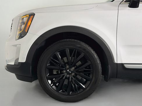 Used 2021 Kia Telluride SX w/ Towing Package FWD image 11