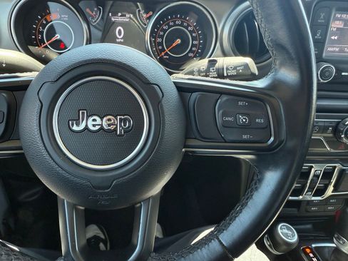 Used 2021 Jeep Wrangler Unlimited Sport AWD/4WD image 19