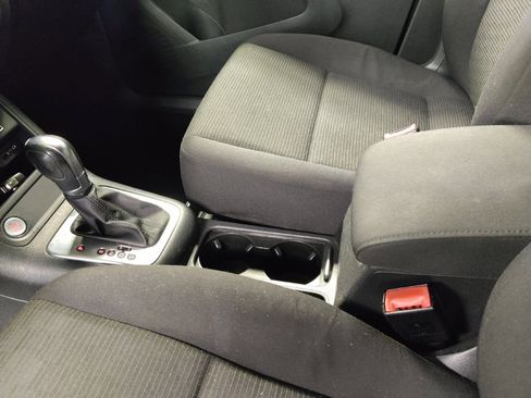 Used 2017 Volkswagen Tiguan Limited w/ Premium Package image 26