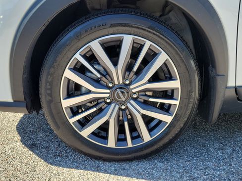Certified 2023 Nissan Kicks SV FWD image 10