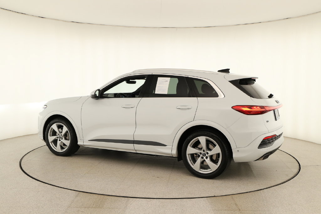 Certified 2025 Audi Q5 Prestige AWD/4WD image 3
