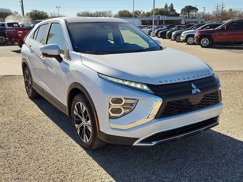 Used 2022 Mitsubishi Eclipse Cross SE image 4