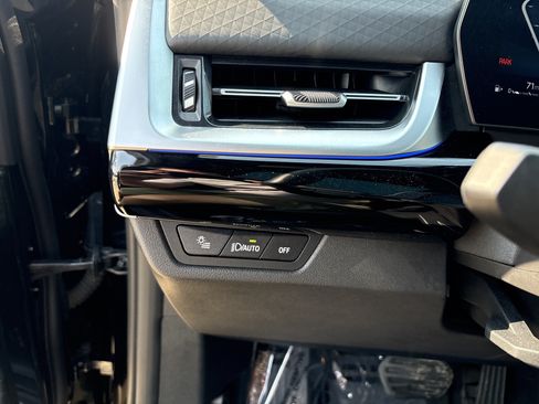 Used 2025 BMW X2 xDrive28i AWD/4WD image 23
