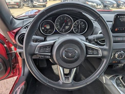 Used 2022 MAZDA MX-5 Miata RF Grand Touring image 12