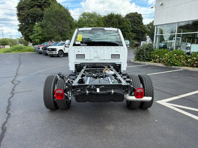 New 2026 Ford F550 4x4 Regular Cab Super Duty image 4