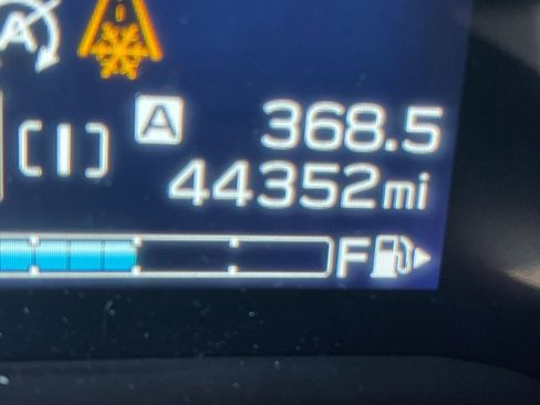 Used 2023 Subaru Crosstrek 2.0i Premium w/ Special Edition image 15