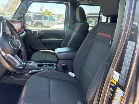 Used 2022 Jeep Gladiator Rubicon AWD/4WD image 9