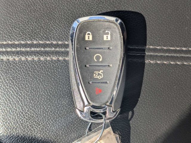 Used 2025 Chevrolet Malibu LT FWD image 32