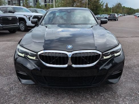 Used 2022 BMW 330e w/ M Sport Package RWD image 9