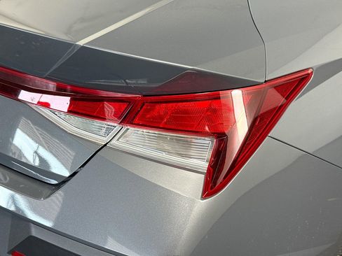 Used 2024 Hyundai Elantra SE image 33