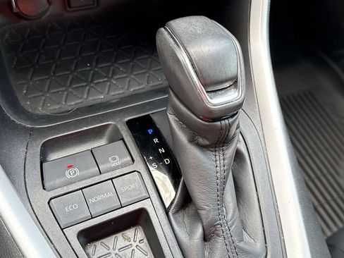 Certified 2022 Toyota RAV4 XLE Premium FWD image 22