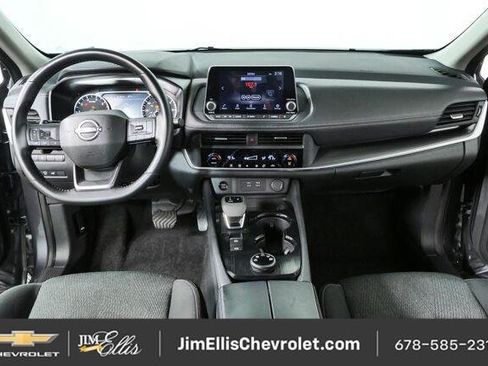 Used 2025 Nissan Rogue SV AWD/4WD image 17