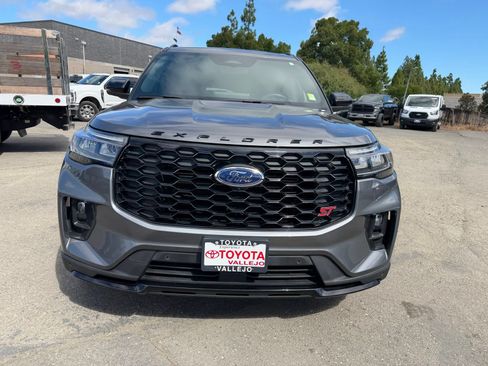 Used 2025 Ford Explorer ST AWD/4WD image 8